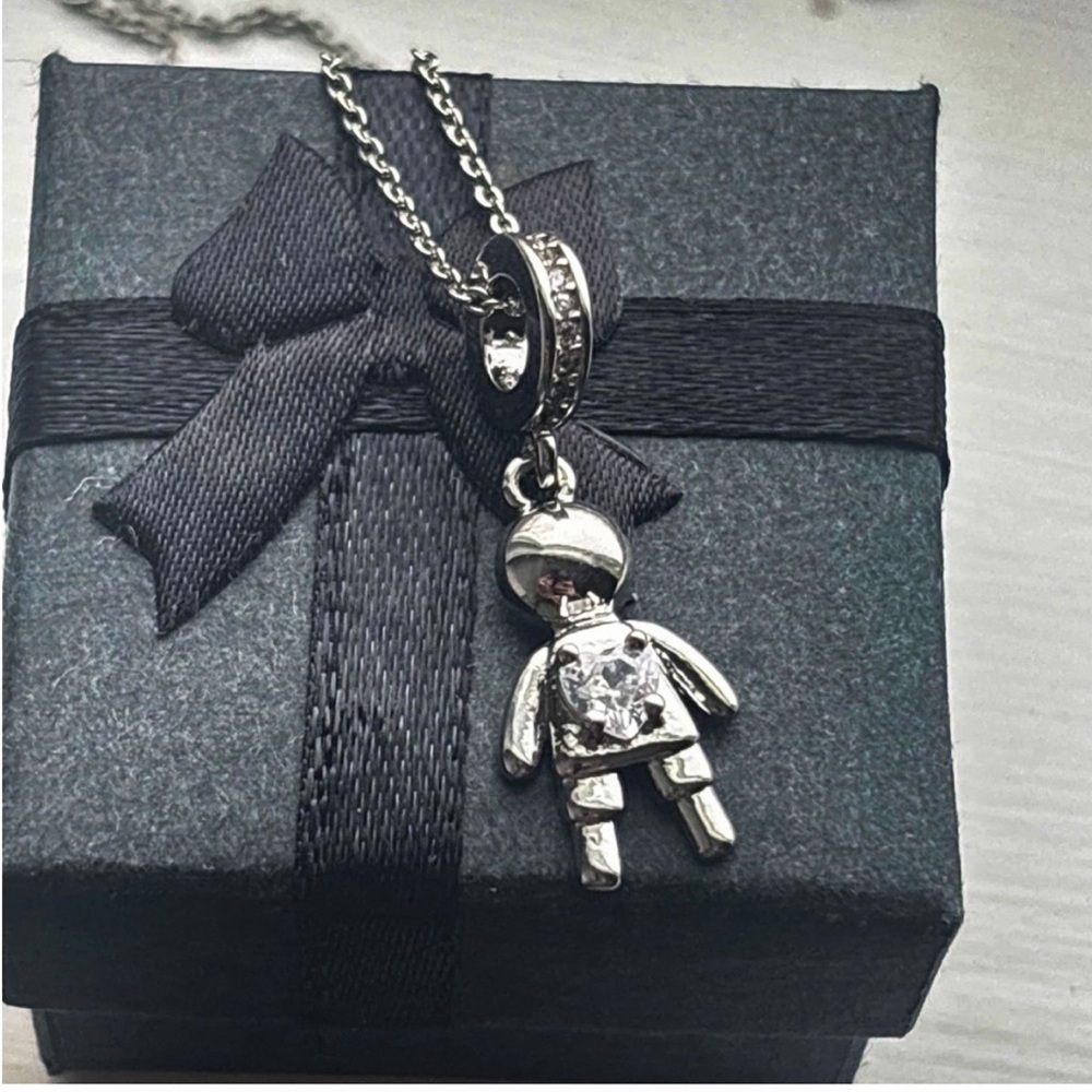 Silver CZ Heart Mom Necklace, 18k White Gold Plated, Mother’s Day Gift in Box - Picture 3 of 12